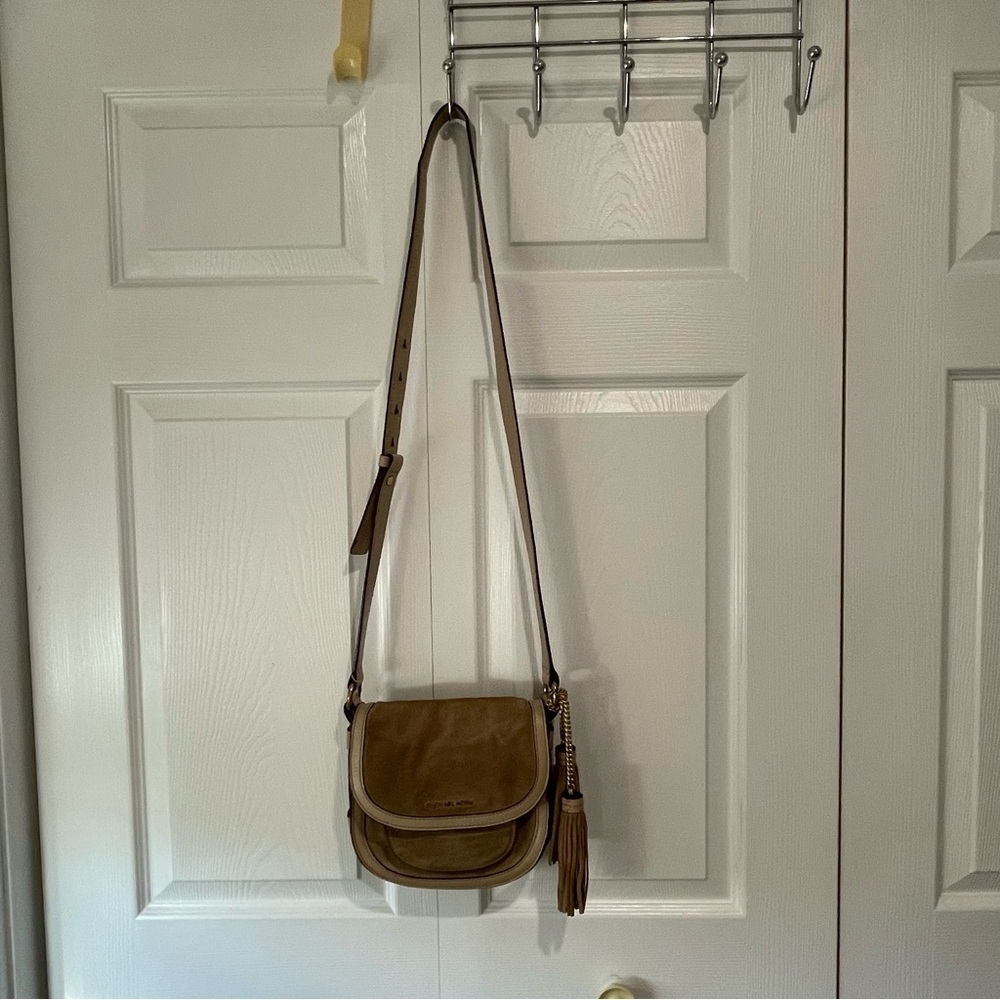 Micheal Kors Tan Leather Crossbody  Bag